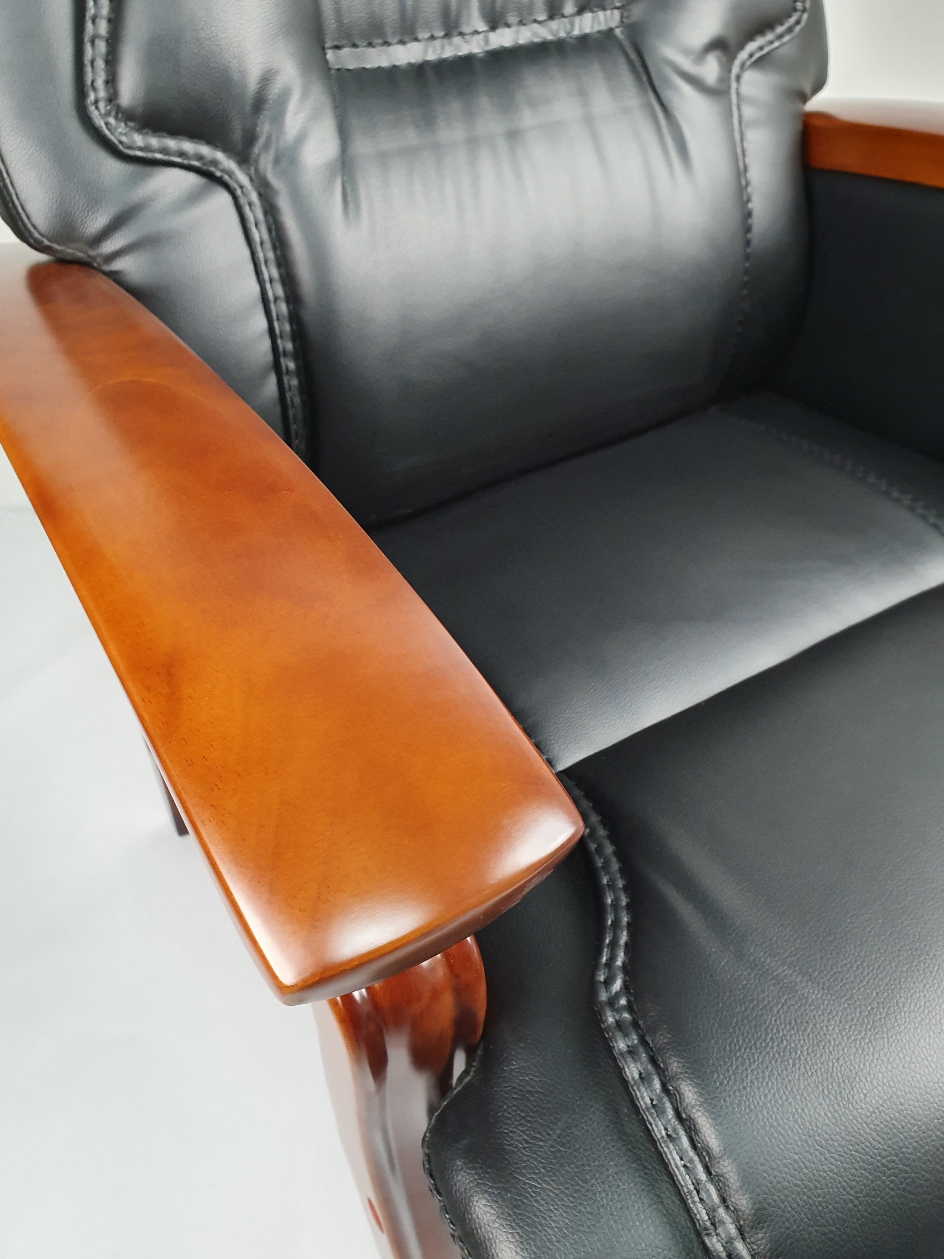 Black Leather Executive Visitor Chair with Built-in Recline - DH1839C